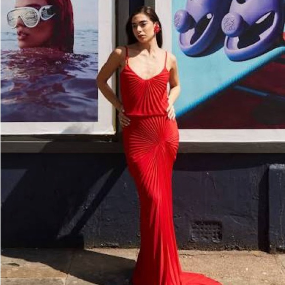 Elegant Red Maxi Dress